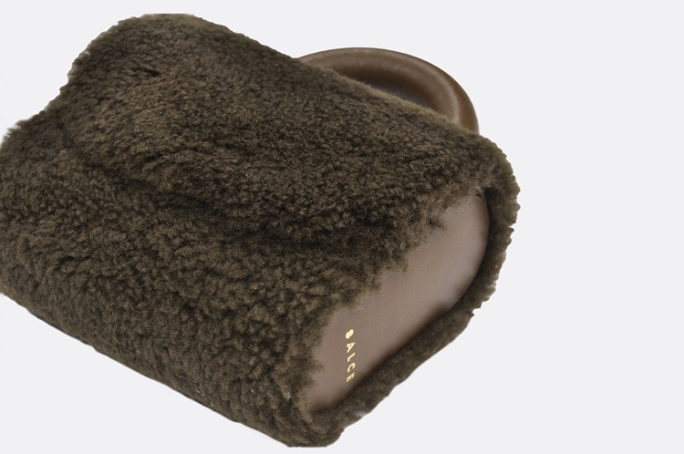 pitus micro shearling caper detail 2