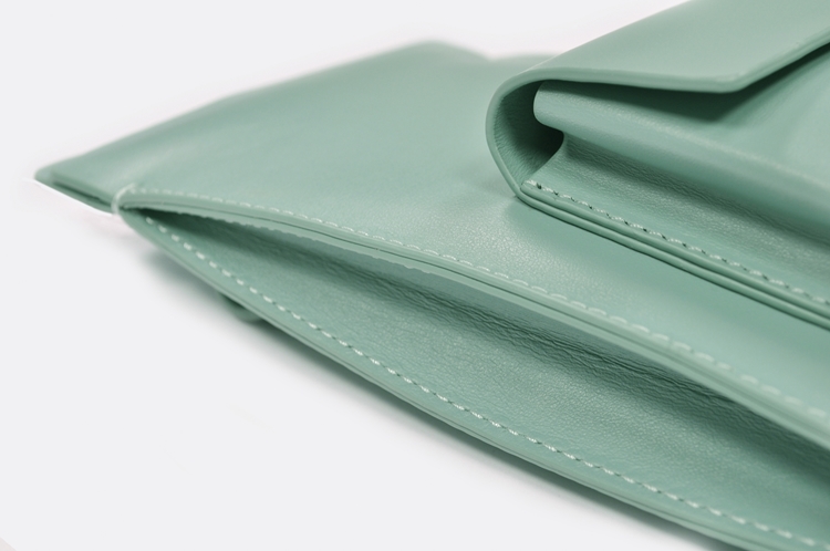 fei phone bag green detail 2